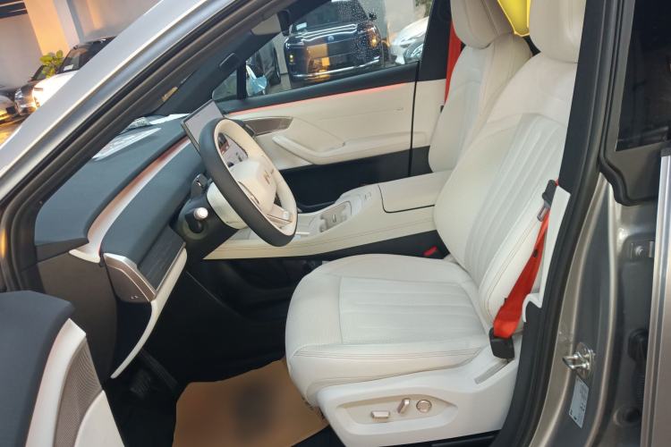 Used ONVO L60 2024 60 kWh All-Wheel Drive Left Front Seat