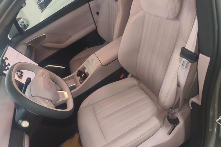 Used ONVO L60 2024 60 kWh Rear-Drive Version Left Front Seat