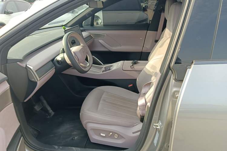 Used ONVO L60 2024 60 kWh Rear-Drive Version Left Front Seat