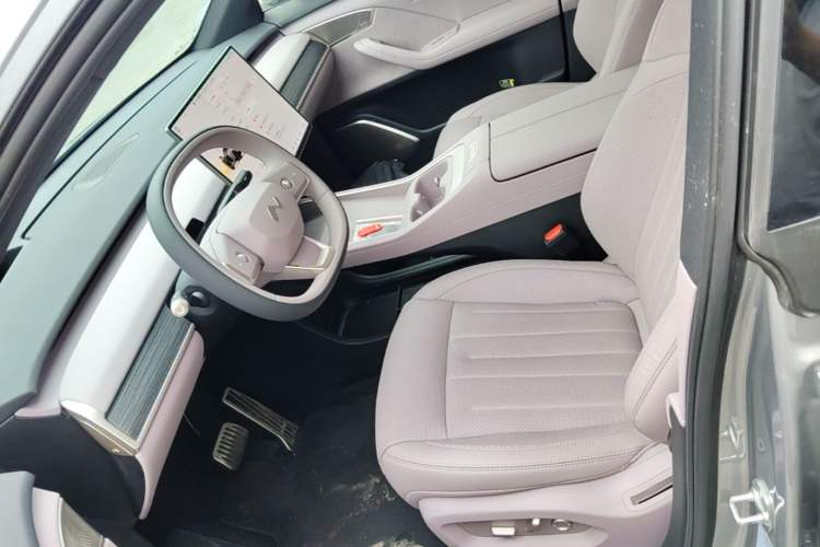 Used ONVO L60 2024 60 kWh Rear-Drive Version Left Front Seat