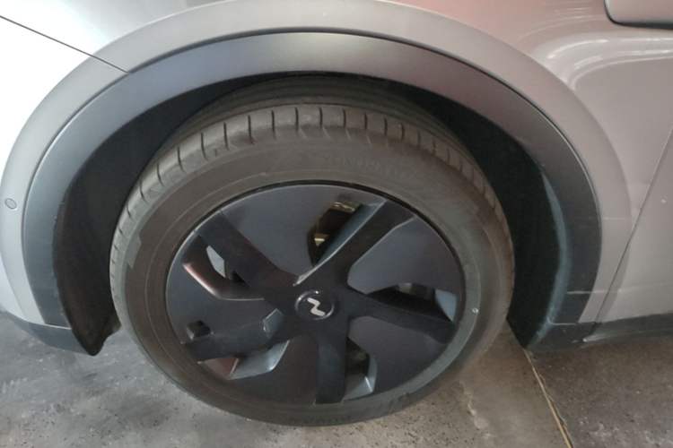 Used ONVO L60 2024 60 kWh Rear-Drive Version Left Front Wheel Hub