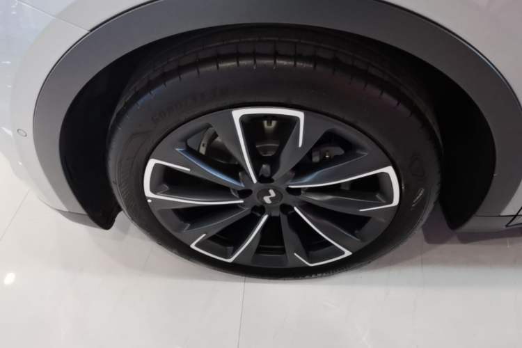 Used ONVO L60 2024 60 kWh Rear-Drive Version Left Front Wheel Hub