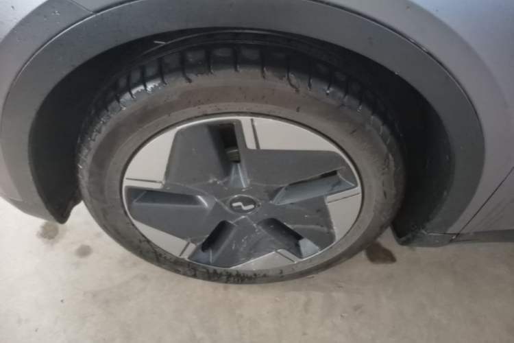 Used ONVO L60 2024 60 kWh Rear-Drive Version Left Front Wheel Hub