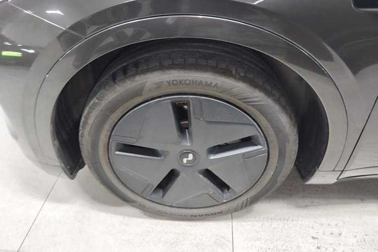 Used ONVO L60 2024 60 kWh Rear-Drive Version Left Front Wheel Hub