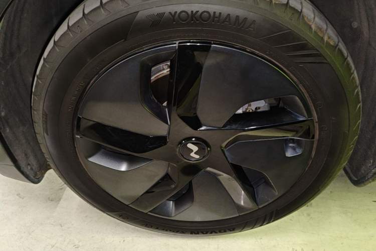 Used ONVO L60 2024 60 kWh Rear-Drive Version Left Front Wheel Hub