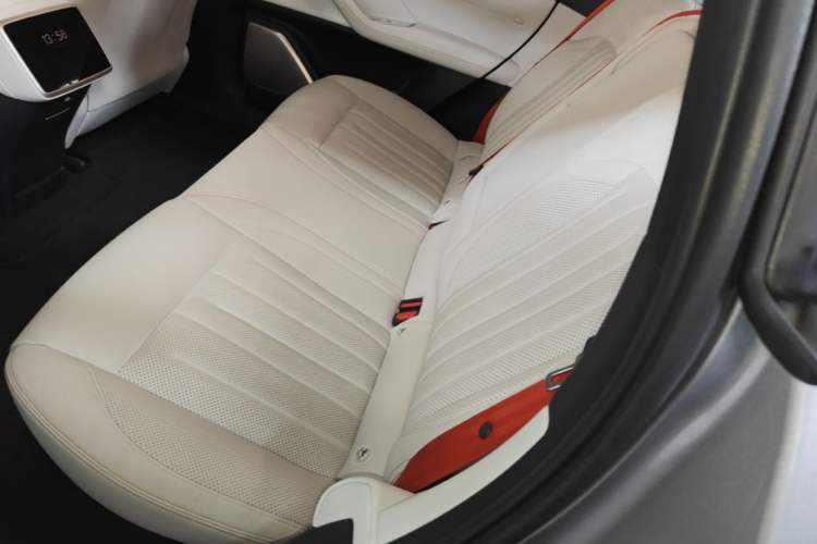 Used ONVO L60 2024 60 kWh All-Wheel Drive Left Rear Seat