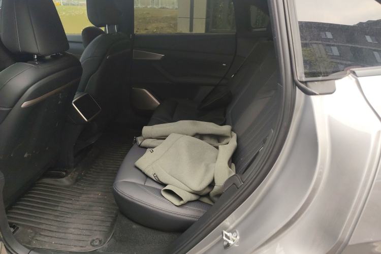 Used ONVO L60 2024 60 kWh Rear-Drive Version Left Rear Seat