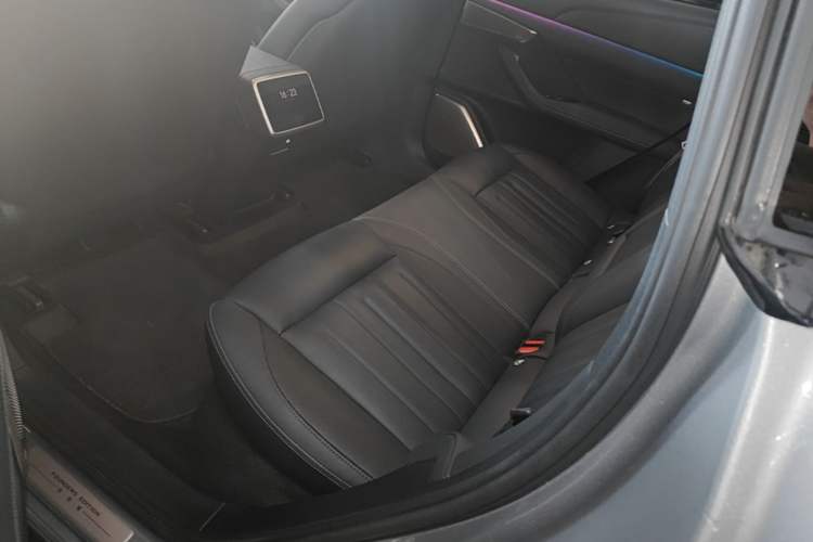 Used ONVO L60 2024 60 kWh Rear-Drive Version Left Rear Seat