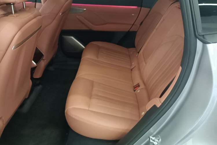 Used ONVO L60 2024 60 kWh Rear-Drive Version Left Rear Seat