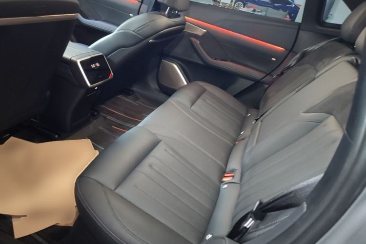 Used ONVO L60 2024 60 kWh Rear-Drive Version Left Rear Seat
