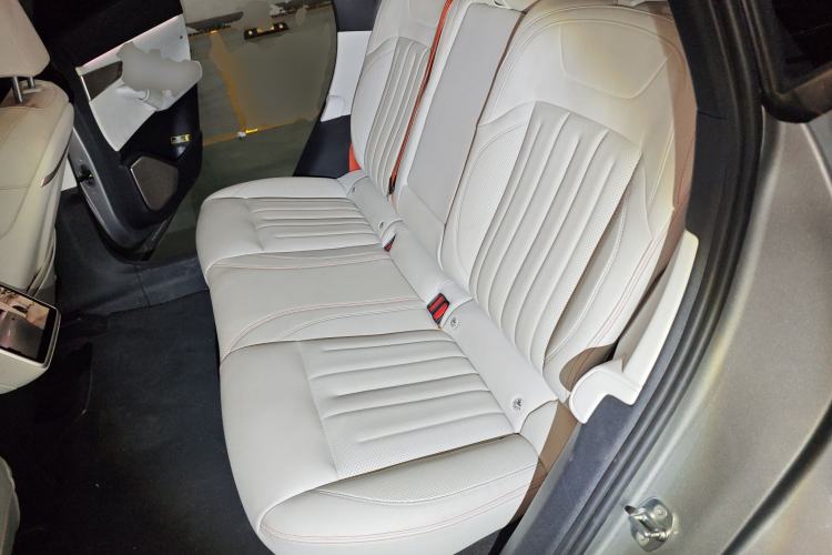 Used ONVO L60 2024 60 kWh Rear-Drive Version Left Rear Seat