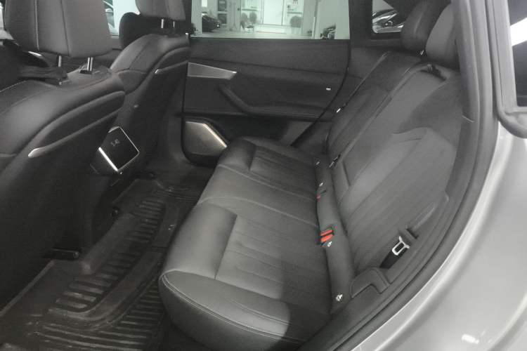 Used ONVO L60 2024 60 kWh Rear-Drive Version Left Rear Seat