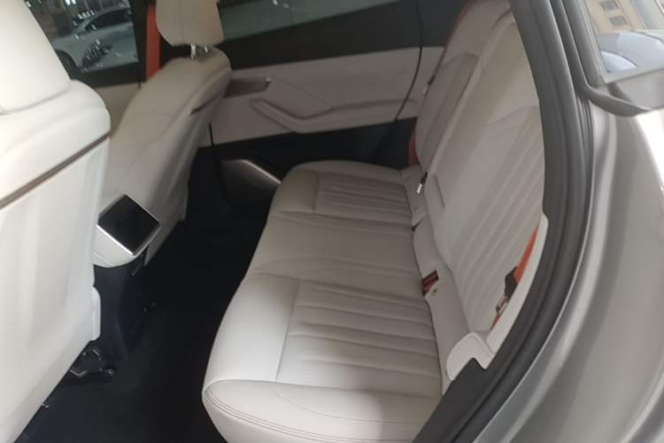 Used ONVO L60 2024 60 kWh Rear-Drive Version Left Rear Seat
