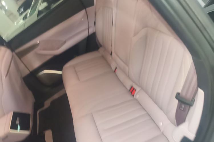Used ONVO L60 2024 60 kWh Rear-Drive Version Left Rear Seat
