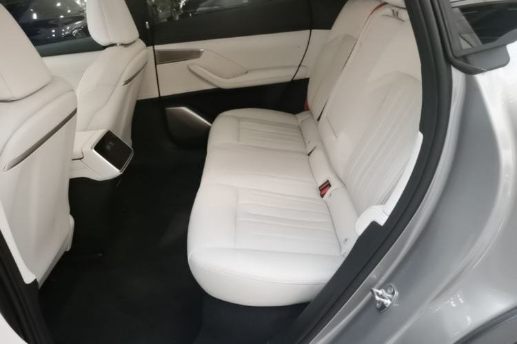 Used ONVO L60 2024 60 kWh Rear-Drive Version Left Rear Seat