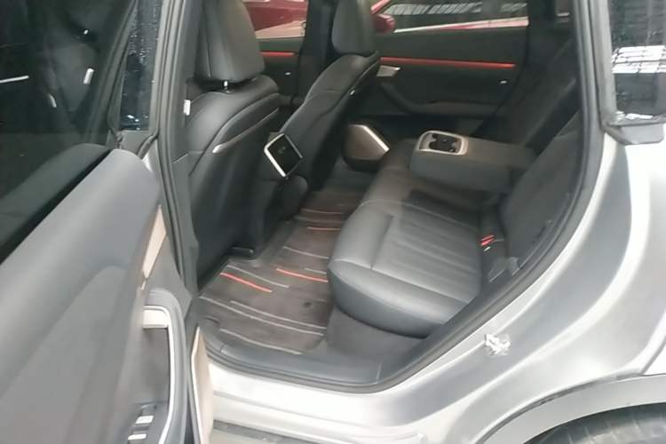 Used ONVO L60 2024 60 kWh Rear-Drive Version Left Rear Seat