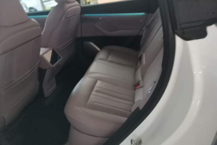 Used ONVO L60 2024 60 kWh Rear-Drive Version Left Rear Seat