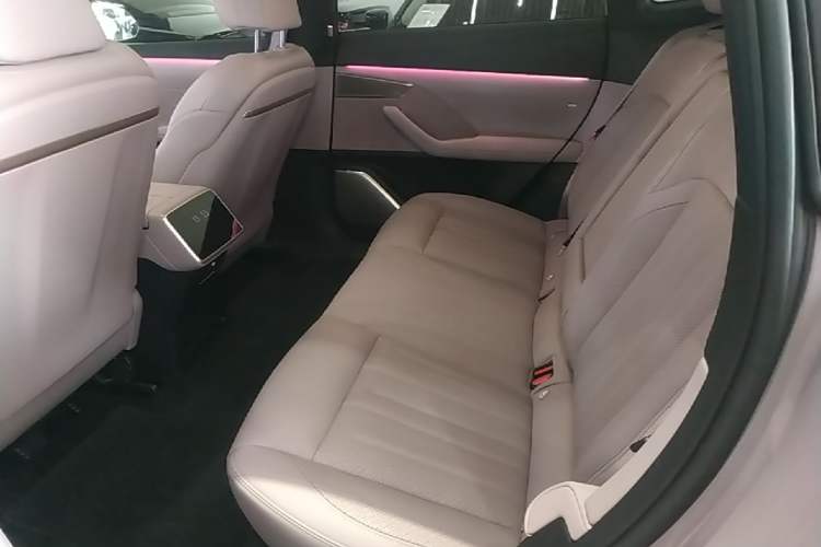 Used ONVO L60 2024 60 kWh Rear-Drive Version Left Rear Seat