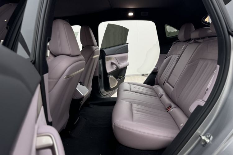 Used ONVO L60 2024 60 kWh Rear-Drive Version Left Rear Seat