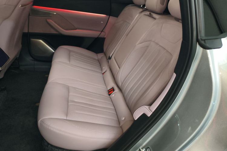 Used ONVO L60 2024 60 kWh Rear-Drive Version Left Rear Seat