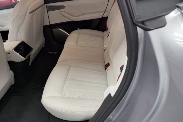 Used ONVO L60 2024 60 kWh Rear-Drive Version Left Rear Seat
