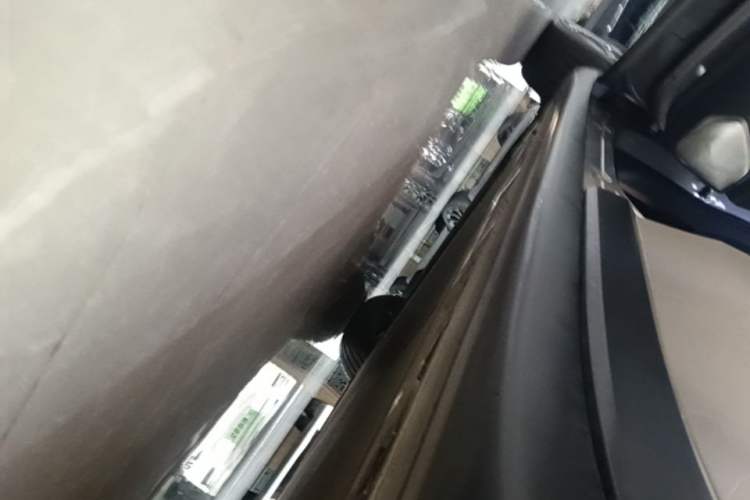 Used ONVO L60 2024 60 kWh Rear-Drive Version Left Side Sill