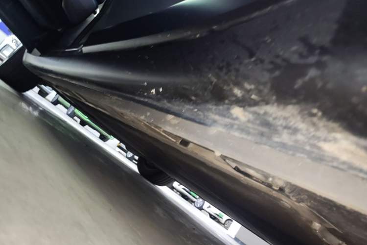 Used ONVO L60 2024 60 kWh Rear-Drive Version Left Side Sill