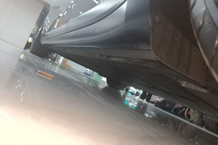 Used ONVO L60 2024 60 kWh Rear-Drive Version Left Side Sill