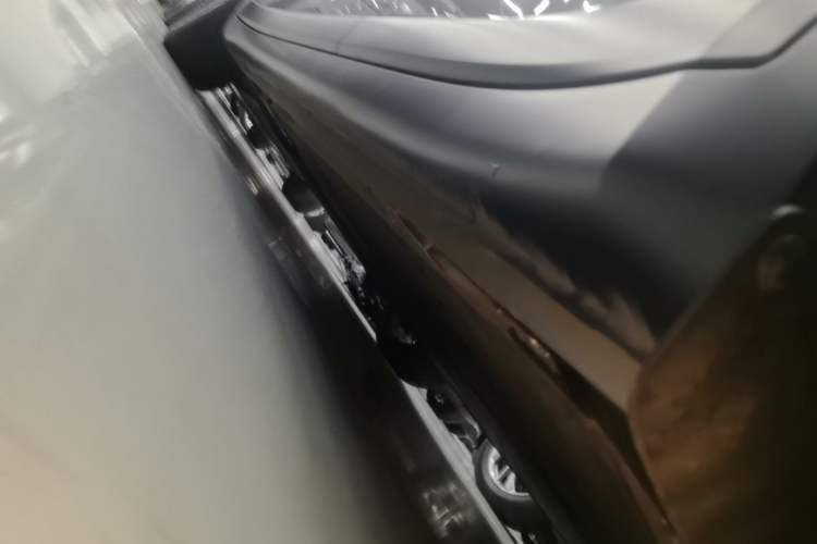 Used ONVO L60 2024 60 kWh Rear-Drive Version Left Side Sill