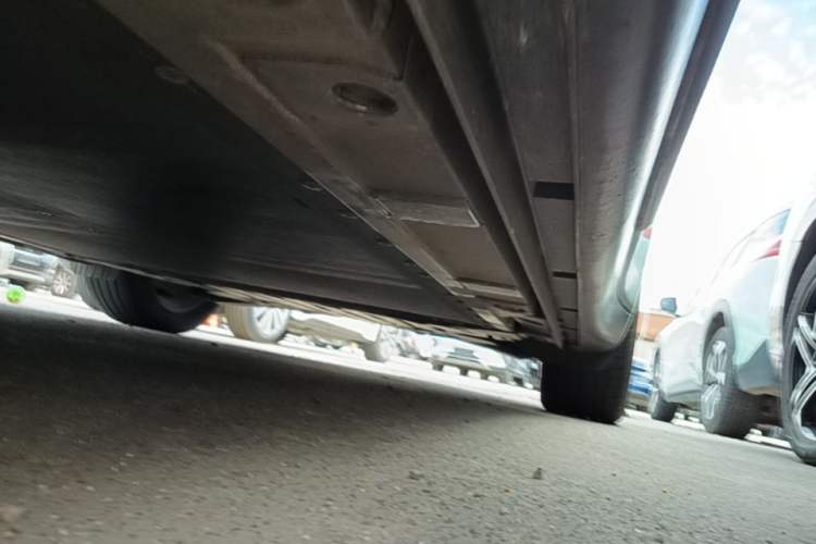 Used ONVO L60 2024 60 kWh Rear-Drive Version Left Side Sill