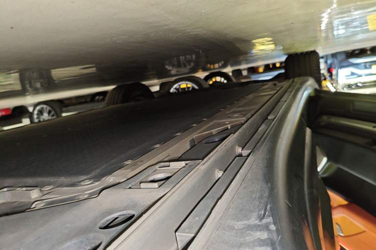 Used ONVO L60 2024 60 kWh Rear-Drive Version Left Side Sill