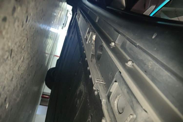 Used ONVO L60 2024 60 kWh Rear-Drive Version Left Side Sill