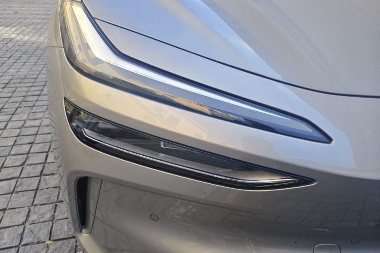 Used ONVO L60 2024 60 kWh Rear-Drive Version Right Front Headlight