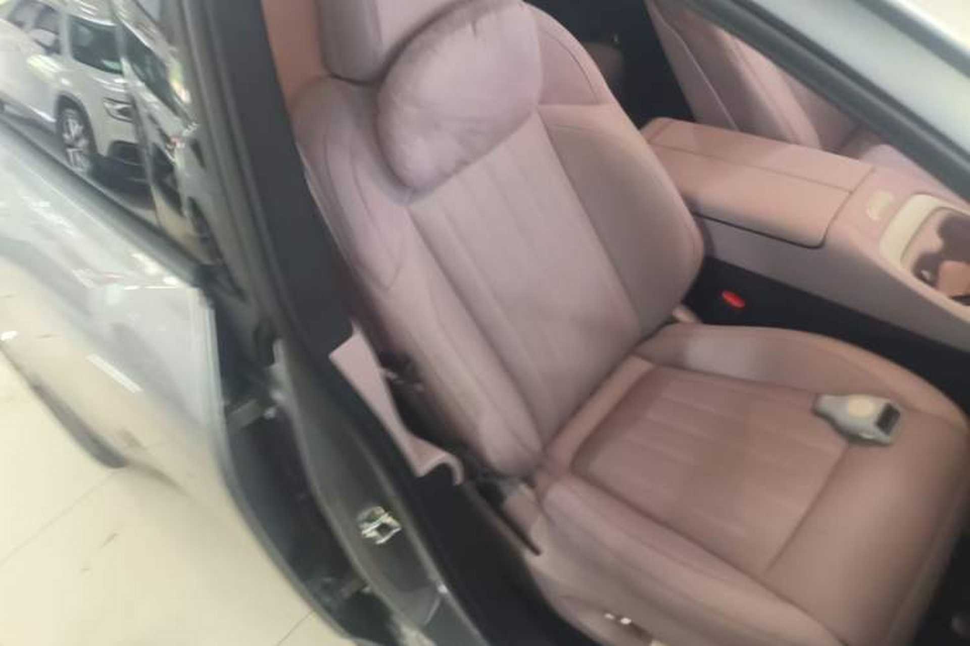 Used ONVO L60 2024 60 kWh Rear-Drive Version Right Front Seat