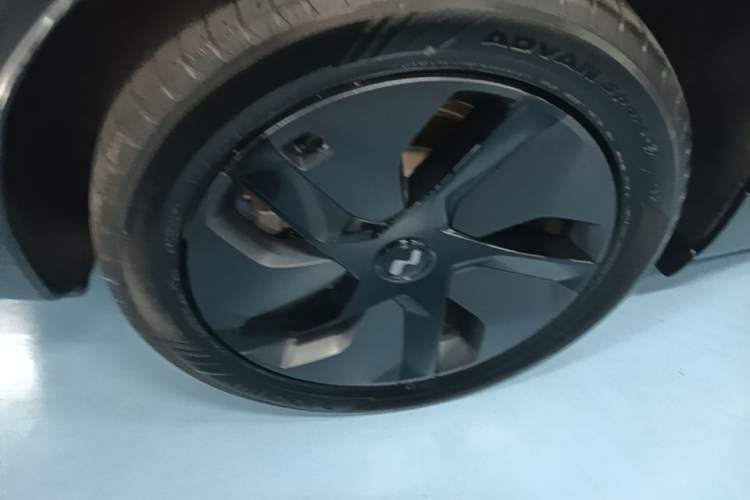 Used ONVO L60 2024 60 kWh Rear-Drive Version Right Rear Wheel Hub