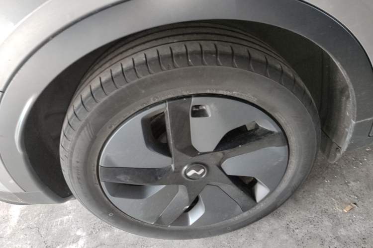 Used ONVO L60 2024 60 kWh Rear-Drive Version Right Rear Wheel Hub