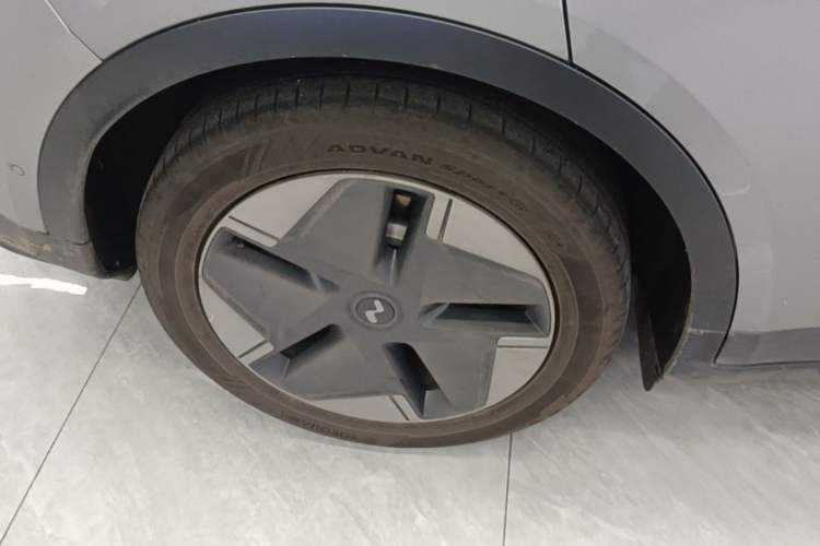Used ONVO L60 2024 60 kWh Rear-Drive Version Right Rear Wheel Hub