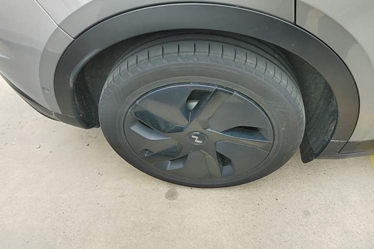 Used ONVO L60 2024 60 kWh Rear-Drive Version Right Rear Wheel Hub