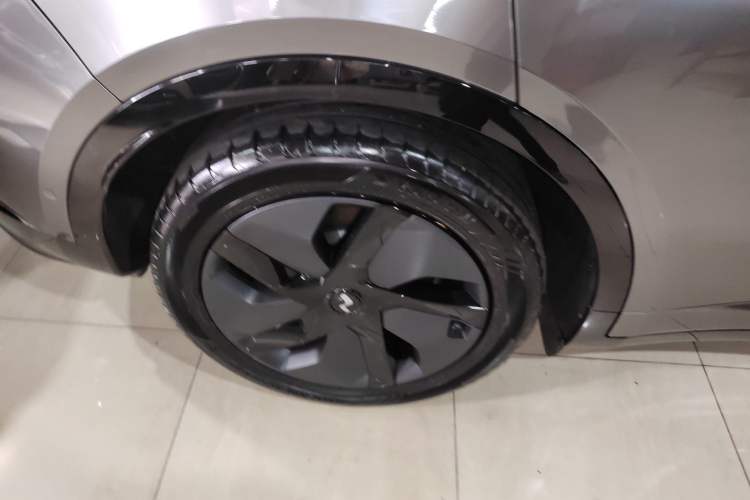 Used ONVO L60 2024 60 kWh Rear-Drive Version Right Rear Wheel Hub