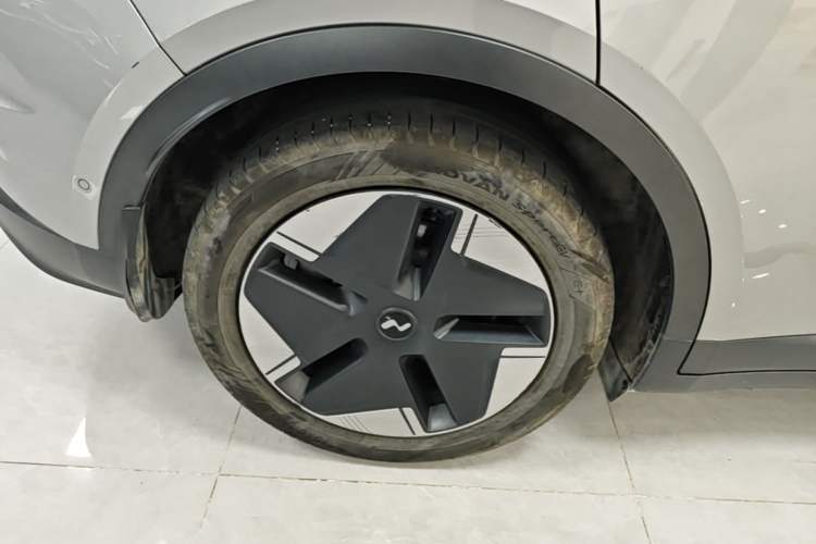 Used ONVO L60 2024 60 kWh Rear-Drive Version Right Rear Wheel Hub