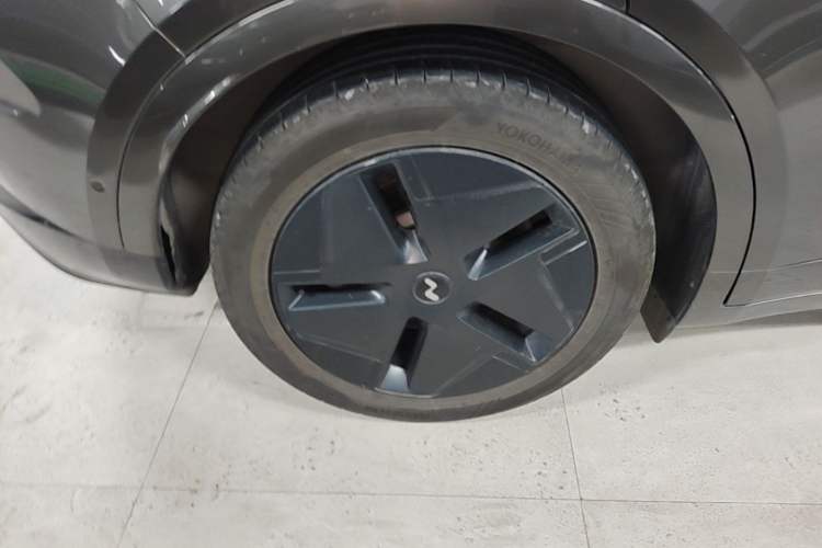 Used ONVO L60 2024 60 kWh Rear-Drive Version Right Rear Wheel Hub