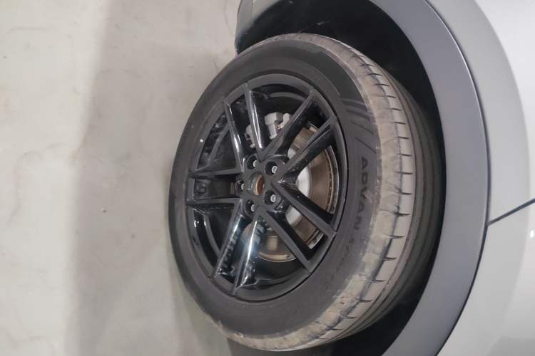 Used ONVO L60 2024 60 kWh Rear-Drive Version Right Rear Wheel Hub