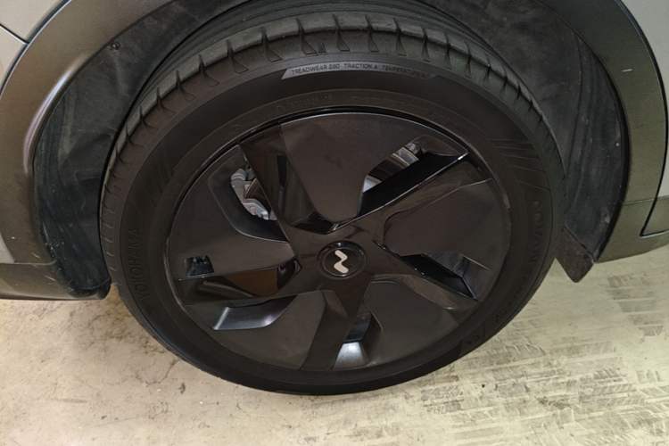 Used ONVO L60 2024 60 kWh Rear-Drive Version Right Rear Wheel Hub