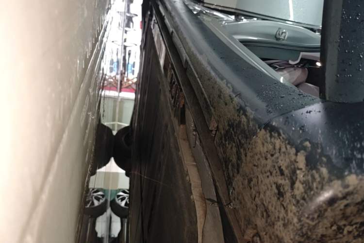 Used ONVO L60 2024 60 kWh Rear-Drive Version Right Side Sill