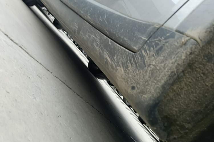Used ONVO L60 2024 60 kWh Rear-Drive Version Right Side Sill