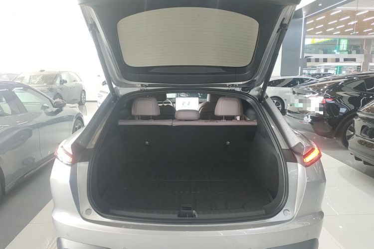 Used ONVO L60 2024 60 kWh Rear-Drive Version Trunk