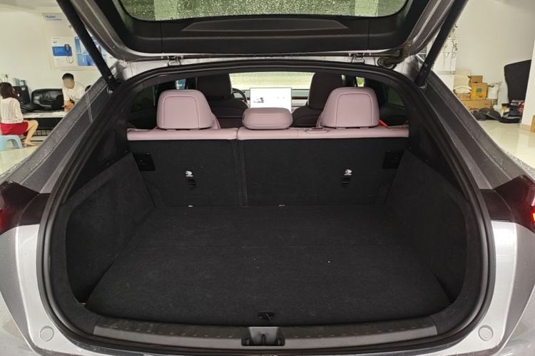 Used ONVO L60 2024 60 kWh Rear-Drive Version Trunk