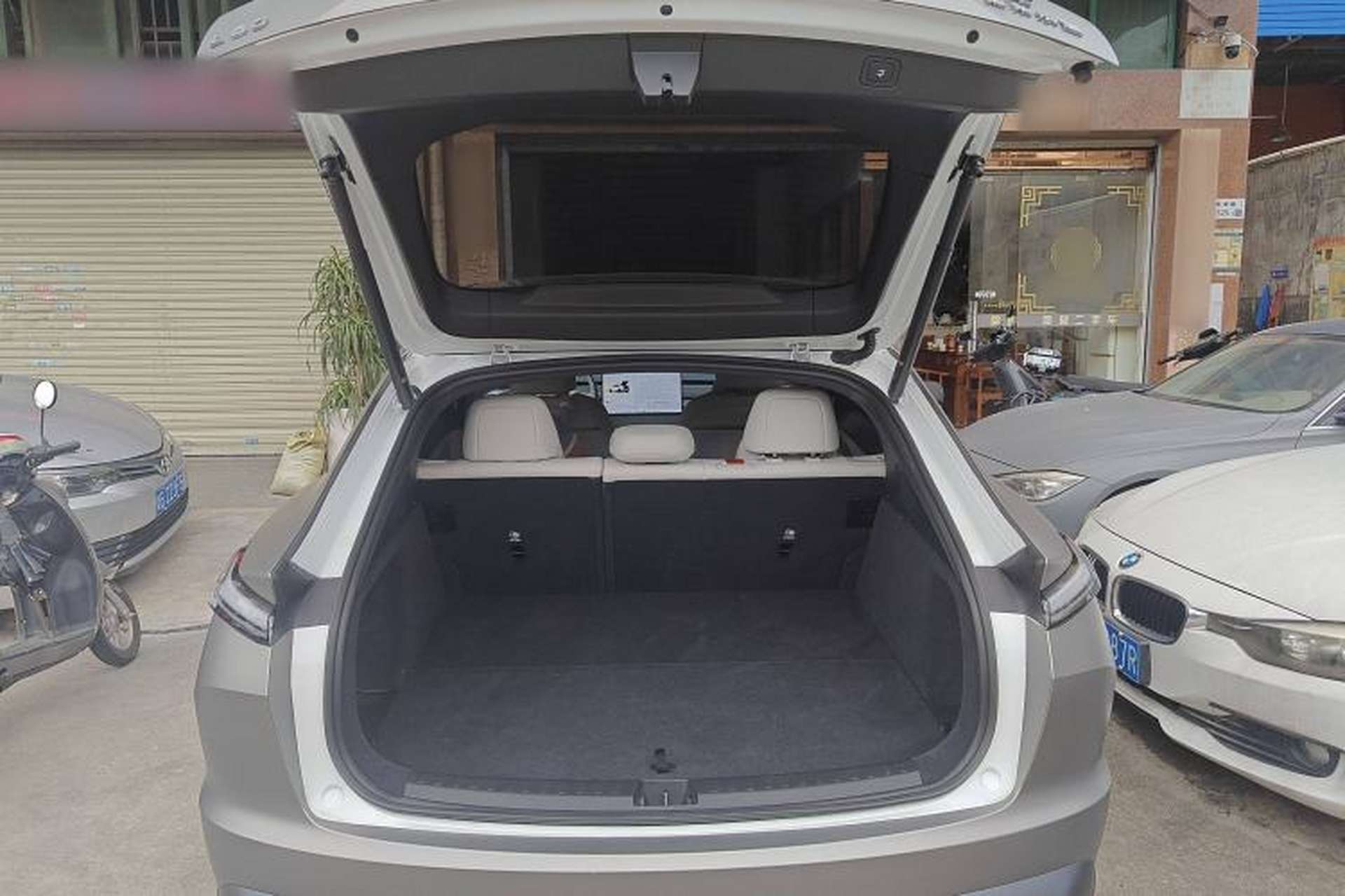 Used ONVO L60 2024 60 kWh Rear-Drive Version Trunk