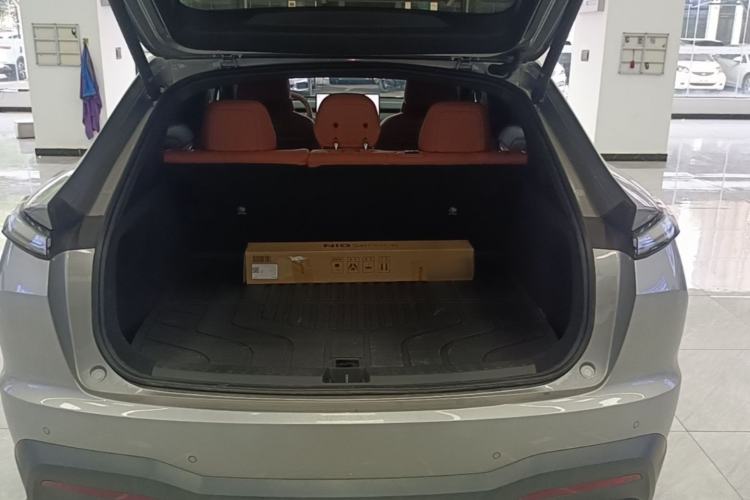 Used ONVO L60 2024 60 kWh Rear-Drive Version Trunk
