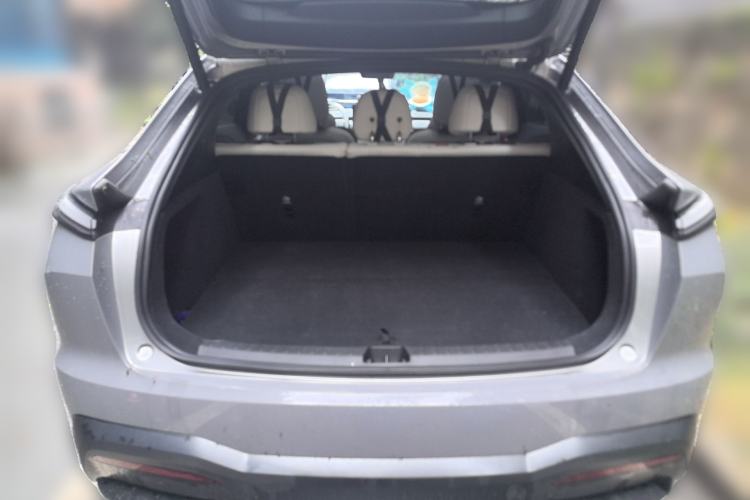 Used ONVO L60 2024 60 kWh Rear-Drive Version Trunk